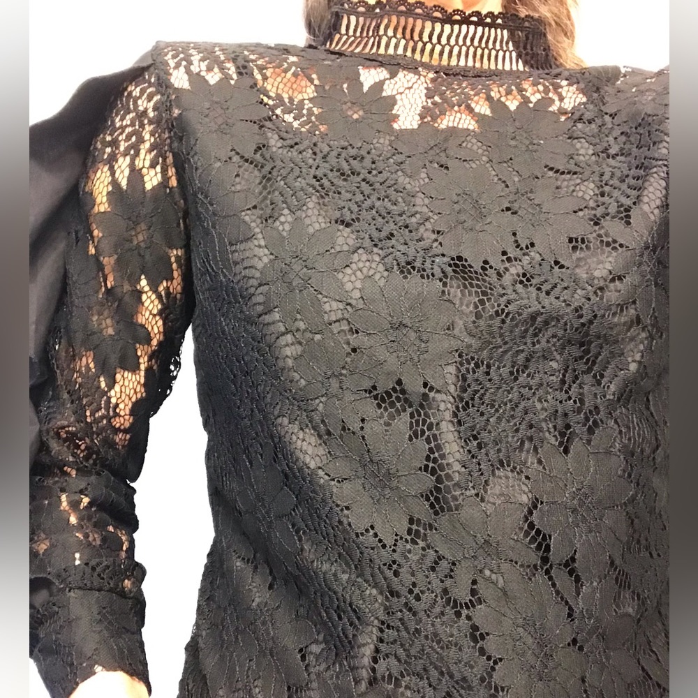 Beautiful Black Lace Top with Ruffle Sleeves By SHIRELY Size Medium - Picture 16 of 16